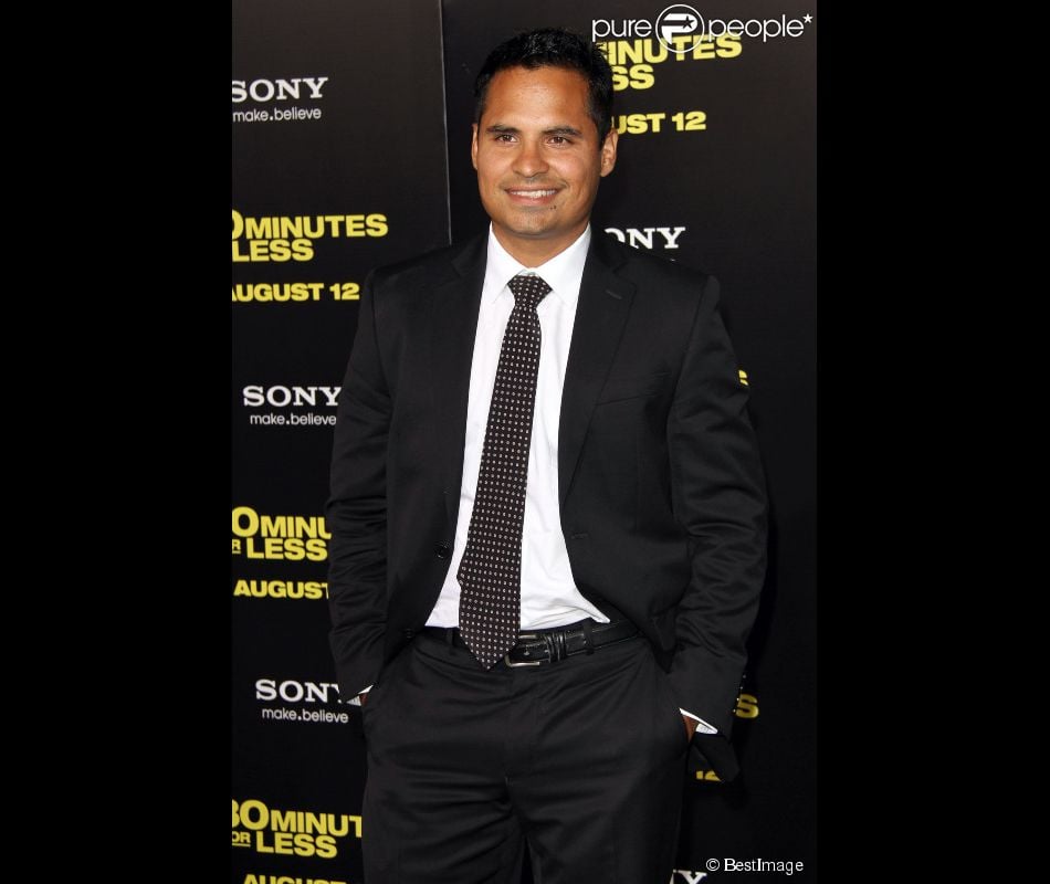 Michael Peña Films Et Programmes Tv Michael Pena lors de la première du film 30 minutes or less à Hollywood