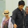 Kylie Minogue et Andres Velencoso se retrouvent à Tossa de Mar, en Espagne, pour se couper du monde. Juillet 2011