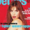 C'est une Liv Tyler à demi nue qui couvre le numéro de décembre du magazine Details. 1995.