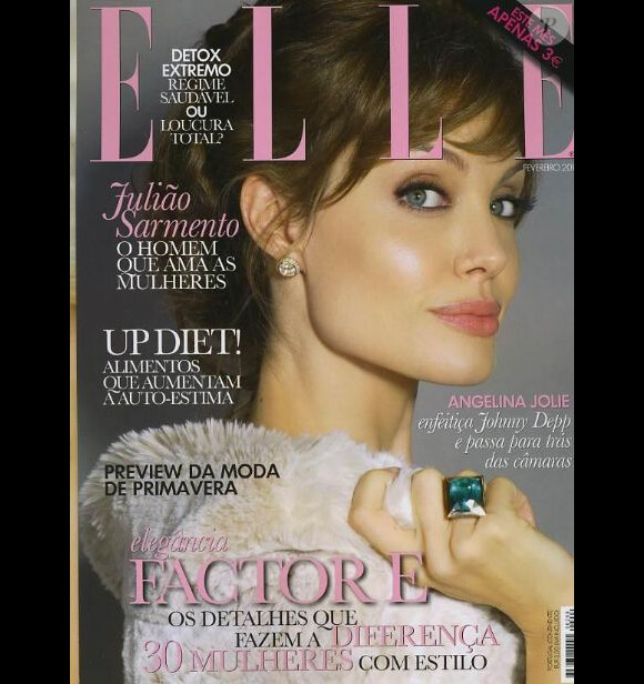Angelina Jolie en couverture du Elle Portugal de février 2011.