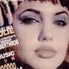 Sept 1995 : Angelina Jolie vient de son premier rôle dans Hackers et soulève la curiosité de la presse. Couverture du magazine Plunge.