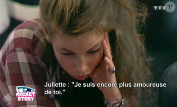 Juliette a enfin décidé de révéler à Simon les sentiments qu'elle lui porte (quotidienne du samedi 13 août 2011).