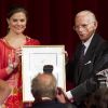 La princesse Victoria de Suède était au travail le jour même de l'annonce de sa grossesse, prenant part le mercredi 17 août à la cérémonie de remise de l'International Swede of the Year Award, au Grand Hôtel de Stockholm.