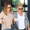 Ashley Tisdale et Haylie Duff s'offrent une séance de shopping à Los Angeles, jeudi 18 août 2011.