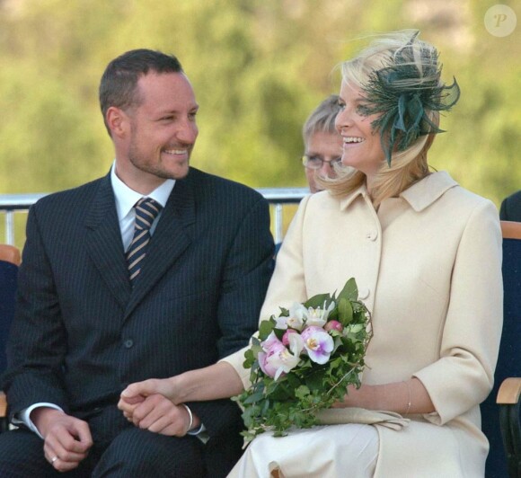 Le 10 juin 2005 pour l'inauguration du pont Svinesund.
Le 25 août 2011, le prince héritier Haakon de Norvège et la princesse Mette-Marit doivent célébrer leurs noces d'étain : 10 années d'un mariage et d'un amour parfaitement sereins, après des débuts controversés...