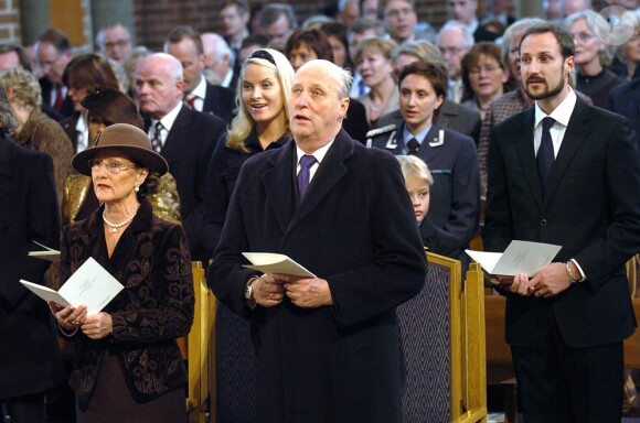 21 février 2007, 70 ans du roi Harald.
Le 25 août 2011, le prince héritier Haakon de Norvège et la princesse  Mette-Marit doivent célébrer leurs noces d'étain : 10 années d'un  mariage et d'un amour parfaitement sereins, après des débuts  controversés...