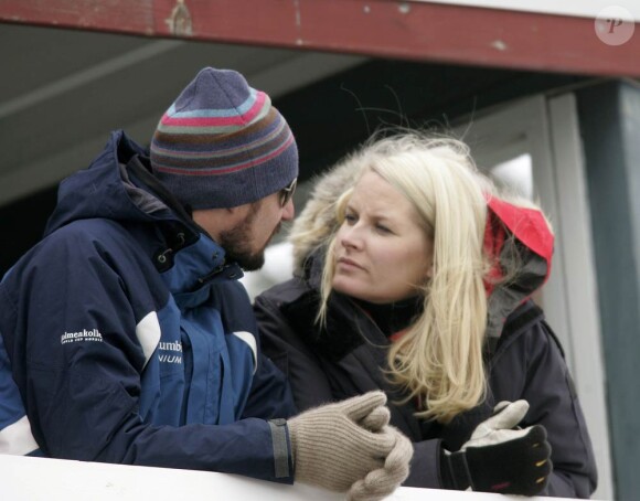 18 mars 2007, coupe du monde de ski à Oslo.
Le 25 août 2011, le prince héritier Haakon de Norvège et la princesse  Mette-Marit doivent célébrer leurs noces d'étain : 10 années d'un  mariage et d'un amour parfaitement sereins, après des débuts  controversés...