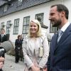 Juin 2009, conférence sur le climat.
25 août 2001- 25 août 2011 : le prince héritier Haakon de Norvège et la princesse Mette-Marit doivent célébrer leurs noces d'étain : 10 années d'un mariage et d'un amour parfaitement sereins, après des débuts controversés...