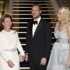 10 décembre 2009,  cérémonie de remise du prix Nobel de la paix.
25 août 2001- 25 août 2011 : le prince héritier Haakon de Norvège et la princesse Mette-Marit doivent célébrer leurs noces d'étain : 10 années d'un mariage et d'un amour parfaitement sereins, après des débuts controversés...