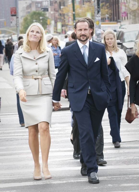 Fin octobre 2010, visite officielle à New York.
25 août 2001 - 25 août 2011 : 10 ans de mariage pour le prince héritier Haakon de Norvège et la princesse Mette-Marit...