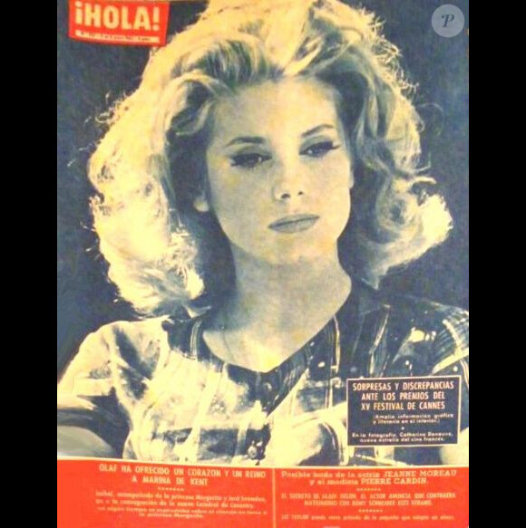 Janvier 1962 : Catherine Deneuve pose en couverture du magazine espagnol HOLA!