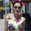 Dita Von Teese toujours lookée même pour un simple déjeuner avec un ami ! Los Angeles, 24 août 2011