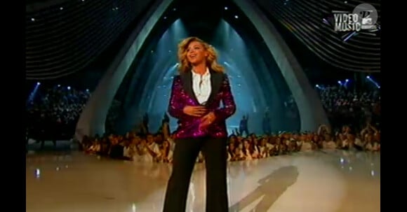Beyoncé, sur la scène des MTV Video Music Awards 2011, dimanche 28 août 2011.