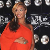 Beyoncé Knowles est enceinte : elle dévoile son ventre rond aux MTV VMA's !
