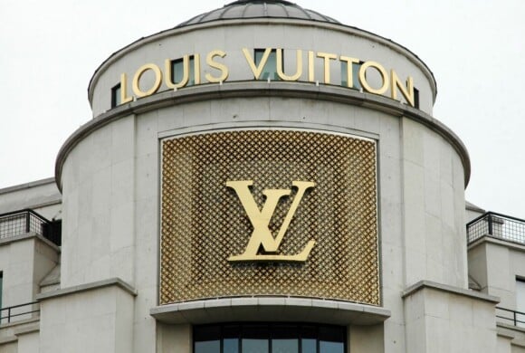 La maison Louis Vuitton. Boutique George V à Paris