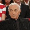 Charles Aznavour sur le plateau lors de l'enregistrement de Vivement Dimanche avec Charles Aznavour, à Paris, le 31 août 2011