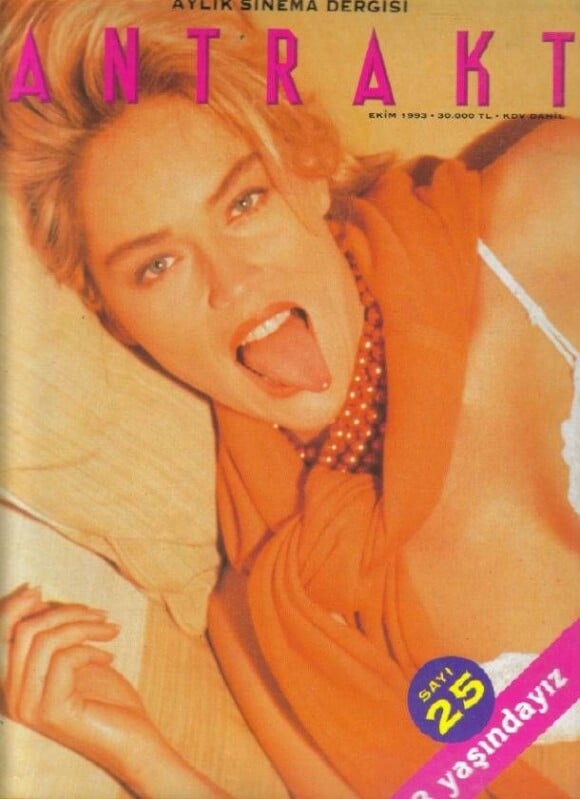 L'actrice Sharon Stone en couv' du magazine turque Antrakt. Octobre 1993.