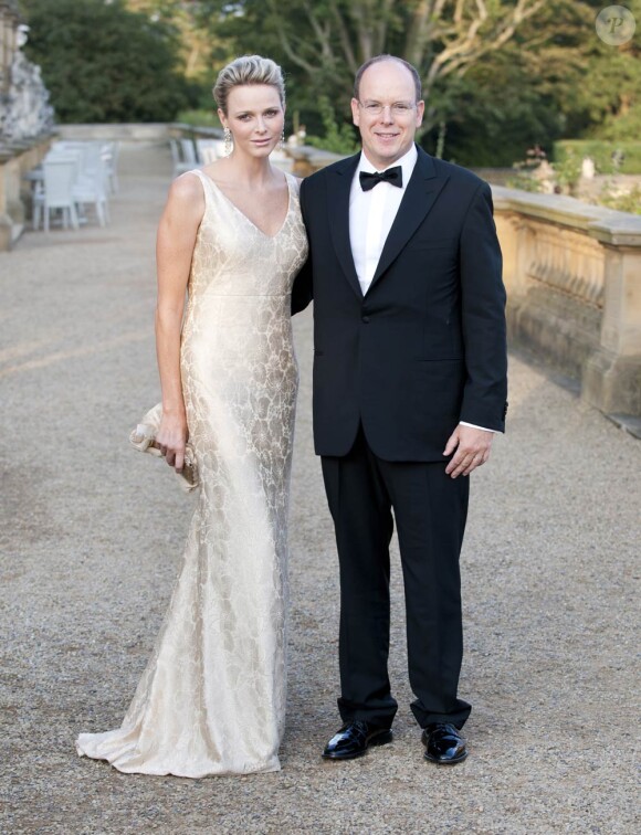 Albert de Monaco et son épouse Charlene Wittstock lors des 50 ans du Variety Club, en Angleterre. 4 septembre 2011