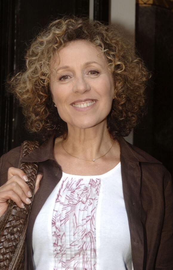 Mireille Dumas rejoint l'équipe des Grosses Têtes animées par Philippe Bouvard sur RTL à partir du mercredi 7 septembre 2011