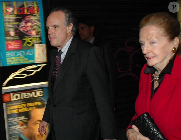 Frederic Mitterrand et Doris Kleiner lors du concert de Charles Aznavour à l'Olympia à Paris le 7 septembre 2011 à Paris 