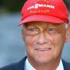 Le champion de Formule 1 Niki Lauda en 2003