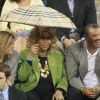 Aretha Franklin a assisté à la victoire de Roger Federer sur Jo-Wilfried Tsonga sous la pluie le 8 septembre 2011 lors de l'US Open 2011