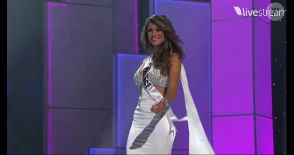 Laury Thilleman, à Sao Paulo, le vendredi 9 septembre, à l'occasion du tour préliminaire de l'élection de Miss Univers 2011.