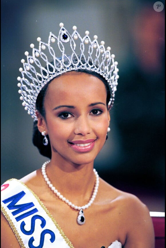 Sonia Rolland Miss France 2000 s'est classée 9ème lors de Miss Univers, ex-aequo avec Miss France 1991