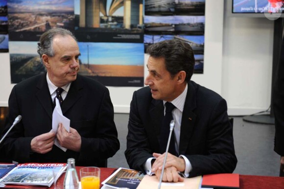 Frédéric Mitterrand et Nicolas Sarkozy, à Paris, le 10 janvier 2010.