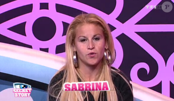 Après l'élimination de Geof, Sabrina est inconsolable (quotidienne Secret Story du samedi 17 septembre 2011).