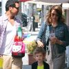 Jessica Alba et Cash Warren emmènent leur fille aînée Honor à une fête d'anniversaire d'un ami à Los Angeles le 17 septembre 2011