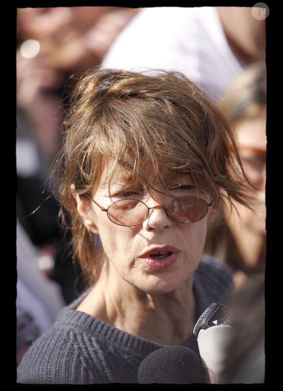 Jane Birkin en septembre 2010 à Paris pour apporter son soutien à Sakineh 