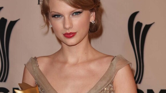 Taylor Swift : Une poupée en or pour le rayonnement de la country