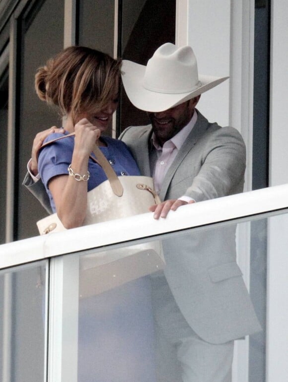 Jennifer Lopez et Jason Statham semblent très proches sur le tournage du film Parker en Floride, le 20 septembre 2011