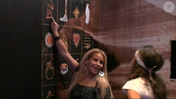 Sabrina étudie le secret de Juliette dans Secret Story 5
