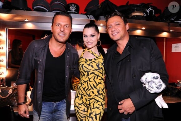 Jessie J entourée de Jean-Roch et Valery Zeitoun au VIP ROOM de Jean-Roch à Paris le 21 septembre 2011