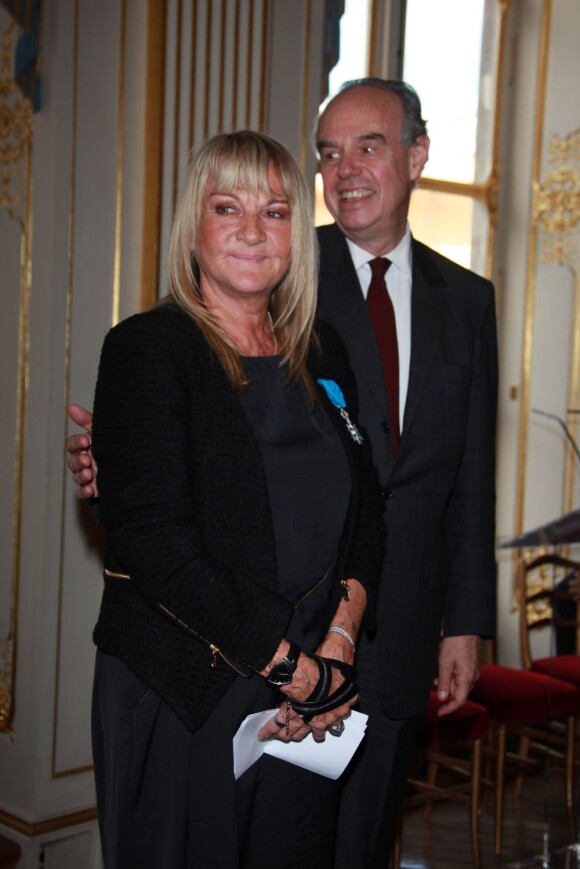 L'écrivain-cuisinière Frederick e. Grasser-Hermé a été décorée de la médaille de Chevalier de l'ordre des Arts et des Lettres le 23 septembre 2011 à Paris par le ministre de la Culture Frédéric Mitterrand
