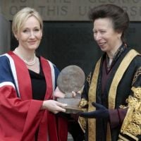 La princesse Anne étrenne sa présidence avec J.K. Rowling, émue et remarquable