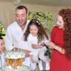 La princesse Lalla Salma du Maroc en famille en février 2011, avec son mari le roi Mohammed VI et leurs enfants le prince Moulay Hassan et la princesse Lalla Khadija.