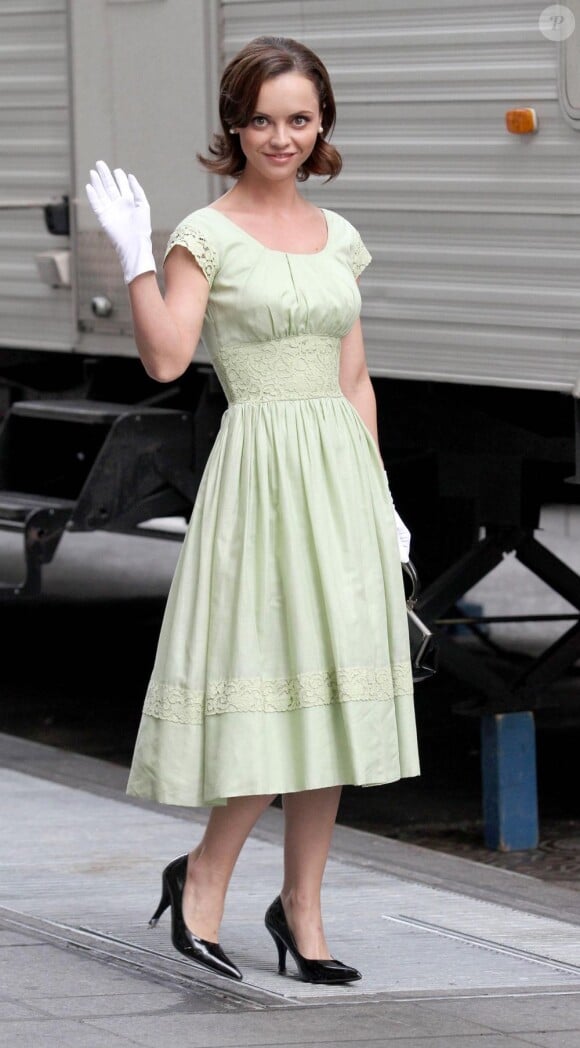 Christina Ricci sur le tournage de la série télé Pan Am. New York, 27 septembre 2011