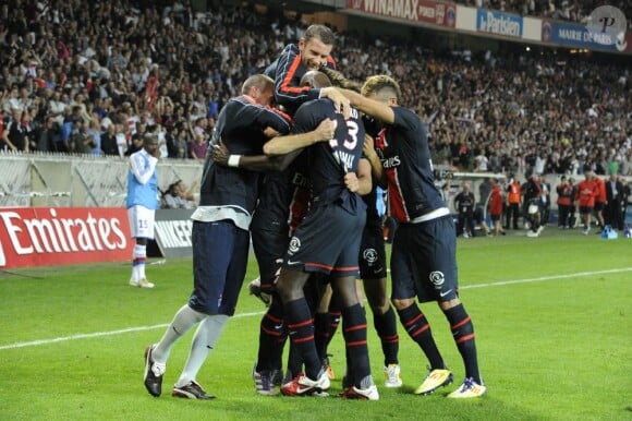 L'équipe du PSG lors du match entre le Paris Saint-Germain et l'Olympique Lyonnais le 2 octobre 2011