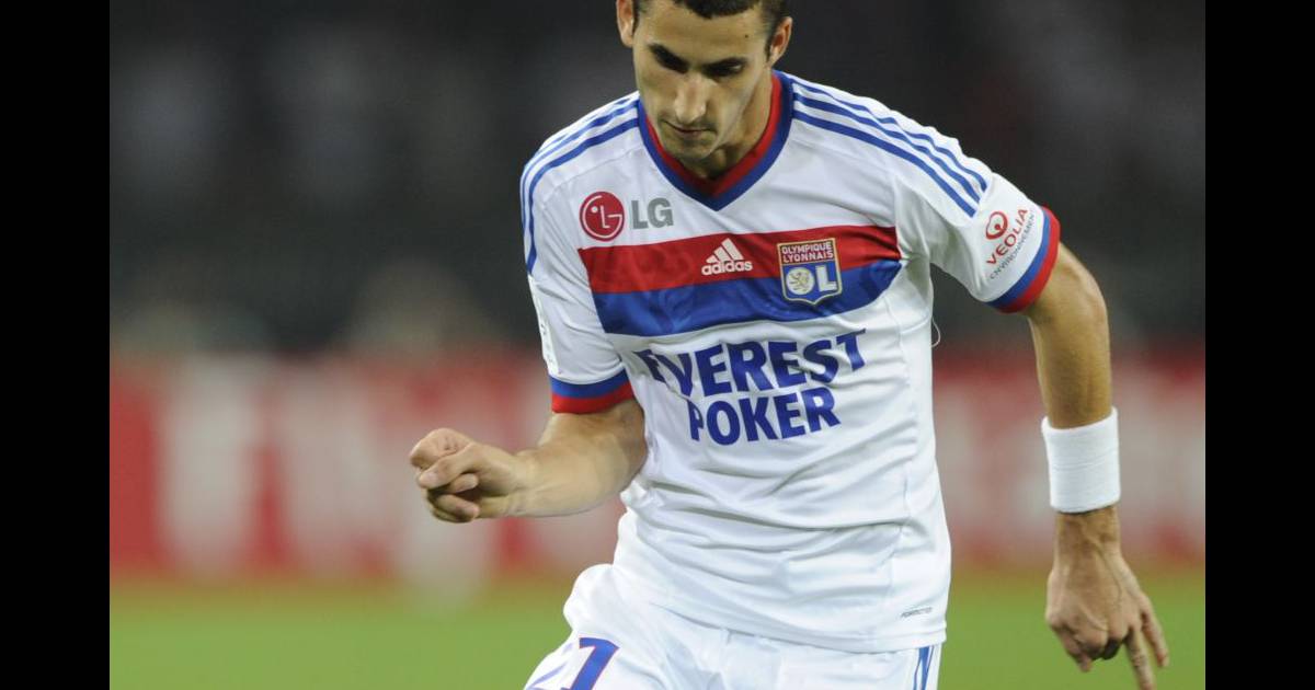 Maxime Gonalons lors du match entre le Paris Saint-Germain ...