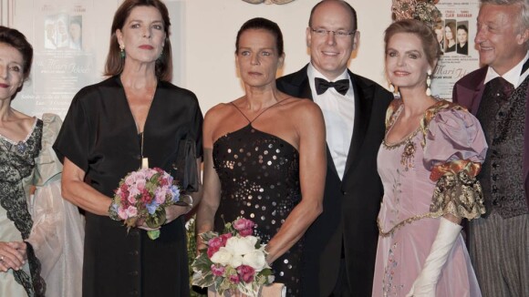 Caroline, Stéphanie et Albert de Monaco... sans Charlene, célèbrent le théâtre