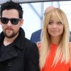 Nicole Richie et Joel Madden, dans la Cour Carrée du Louvre pour le défilé Louis Vuitton. Paris, le 5 octobre 2011.