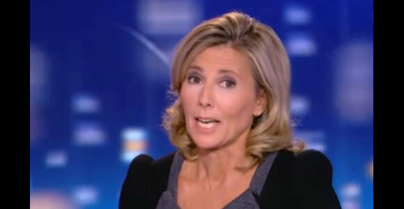 Claire Chazal, sur le plateau du JT de 20 heures de TF1, dimanche 18 septembre 2011.