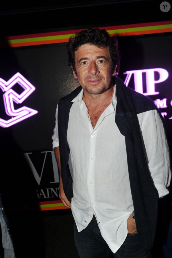 Patrick Bruel, au VIP Room à Paris, en juillet 2011.