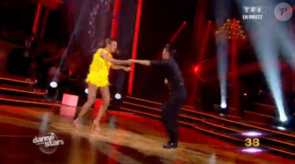 Nâdiya lors de la dernière danse dans Danse avec les stars 2 sur TF1 le samedi 15 octobre 2011