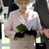 La reine Elizabeth II au British Champions Day à Ascot, le 15 octobre 2011. La monarque n'a pas le sourire, mais a tout de même vu Frankel triompher.