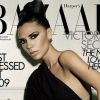 Décembre 2009 : la créatrice Victoria Beckham pose en couverture du Harper's Bazaar britannique. 