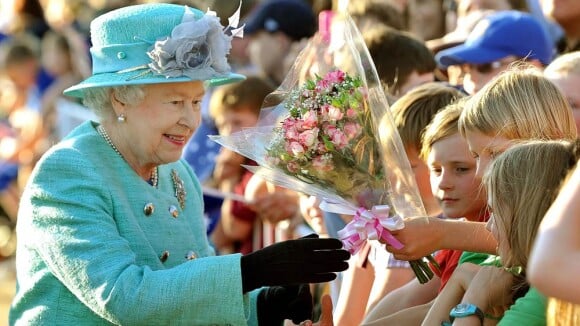 Elizabeth II en Australie : Une forme épatante, une ovation teintée de nostalgie